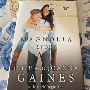 The Magnolia Story - Chip & Joanna Gaines book NWT